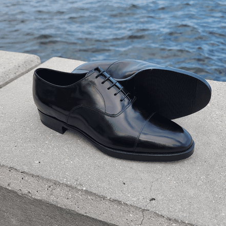 Classic Polished Black Oxford with Toe Cap by Bonafè