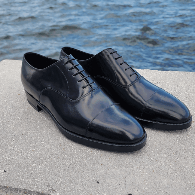 Classic Polished Black Oxford with Toe Cap by Bonafè